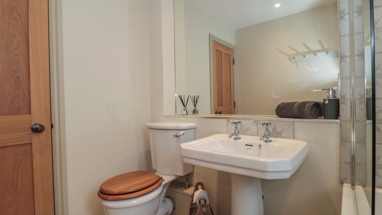 Photo of Bathroom in Lechlade