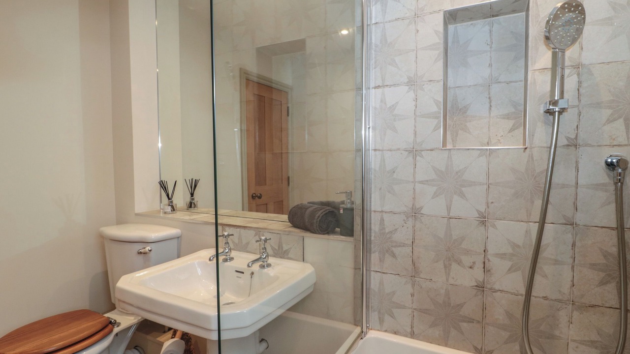 Photo of Bathroom in Lechlade