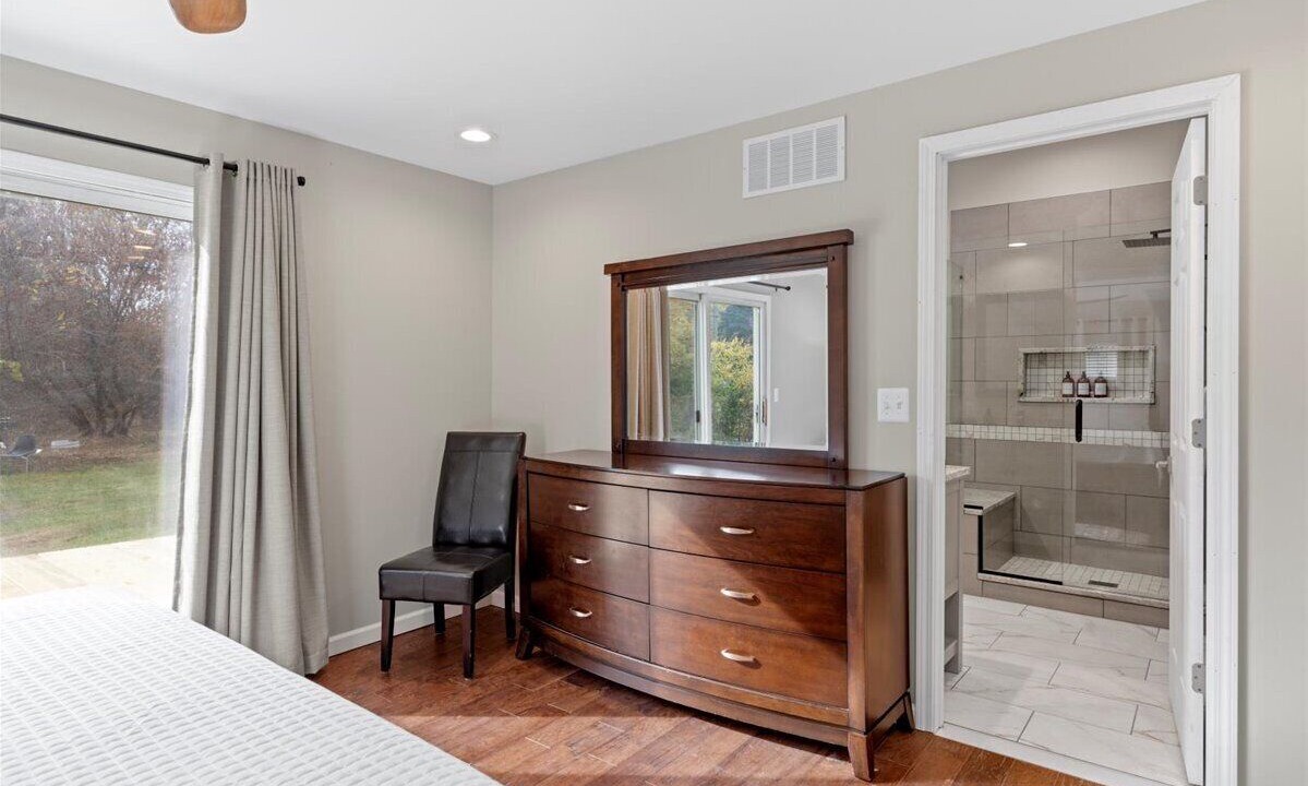 Photo of Bedroom in Lake Orion