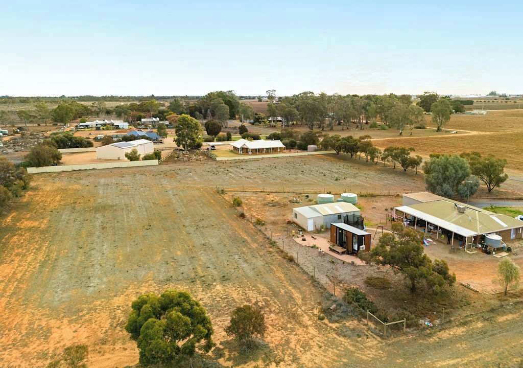 Photo of Outdoor in Birdwoodton