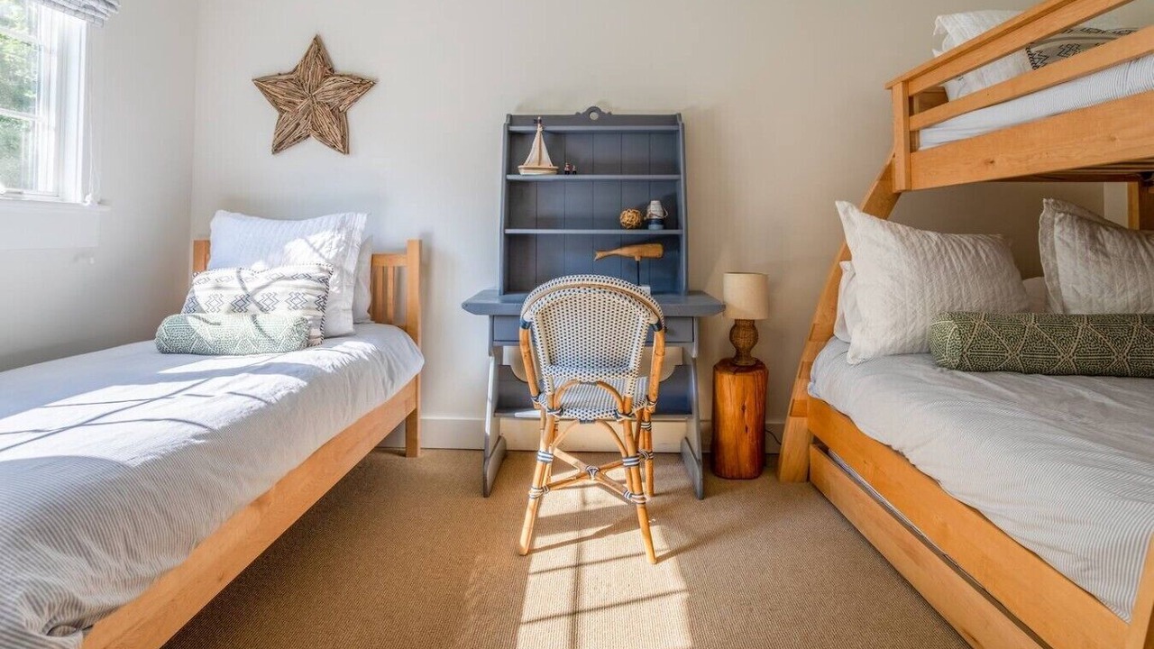 Photo of Bedroom in Lakeside