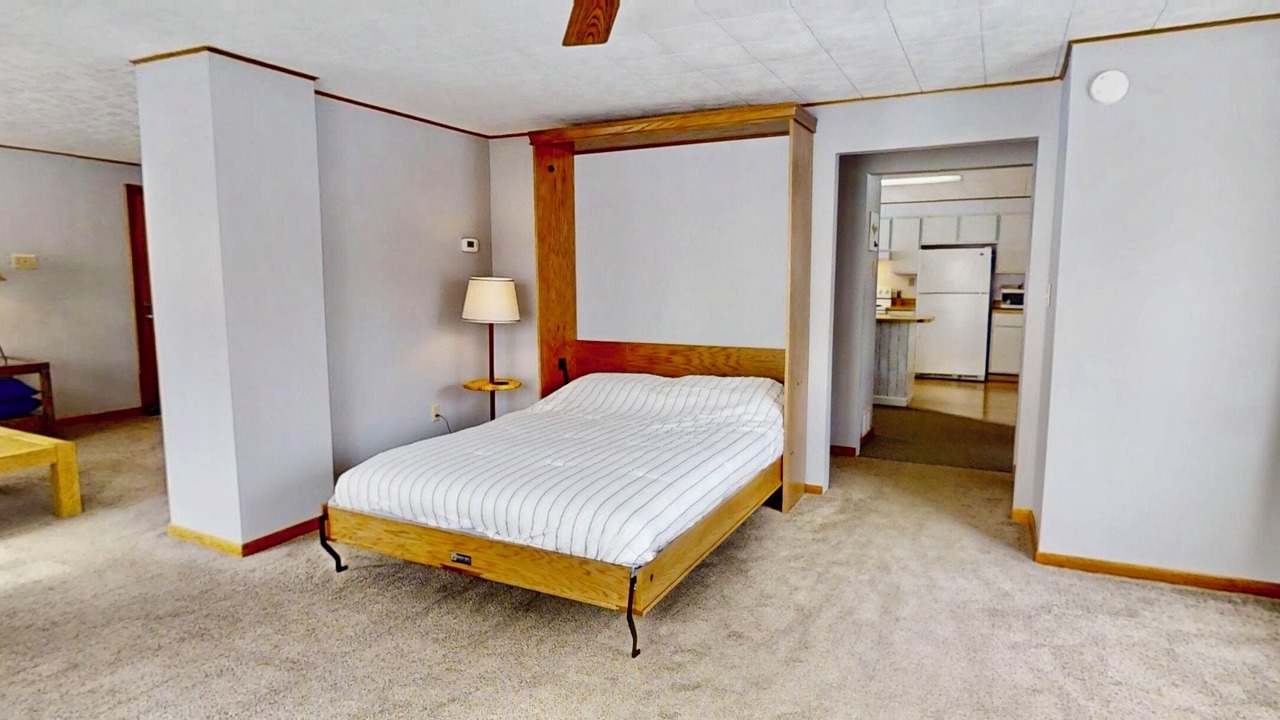 Photo of Bedroom in Lake Linden
