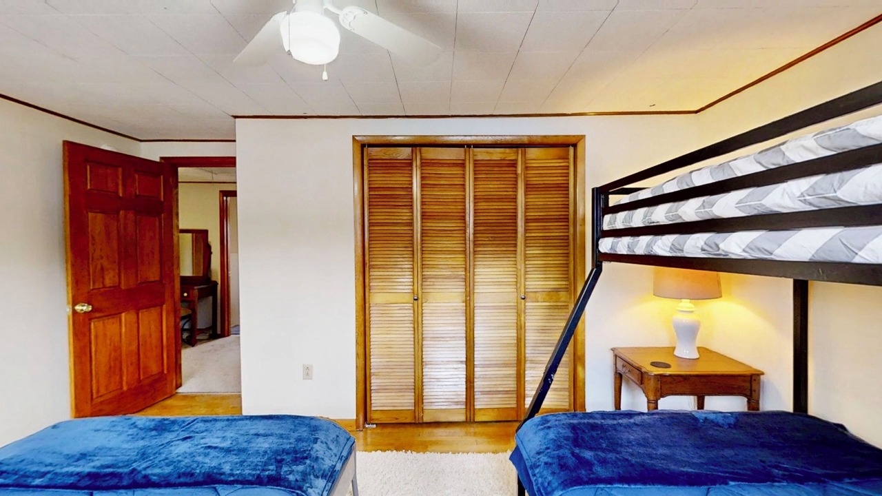 Photo of Bedroom in Lake Linden