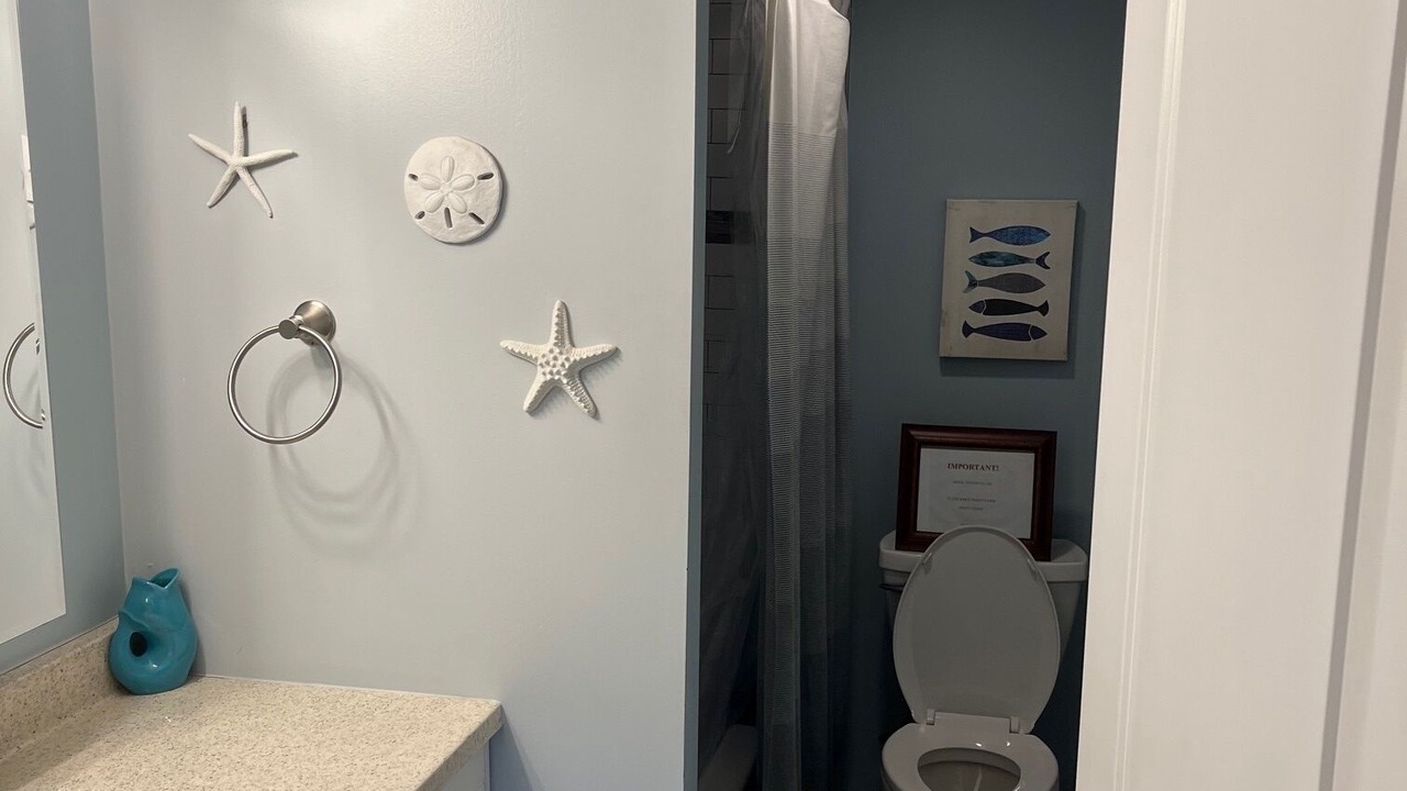 Photo of Bathroom in Town of Pines