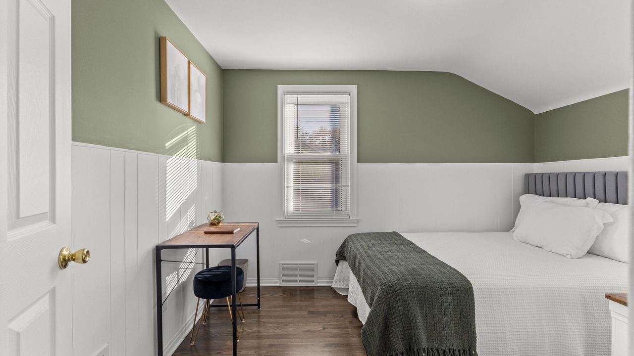 Photo of Bedroom in Royal Oak
