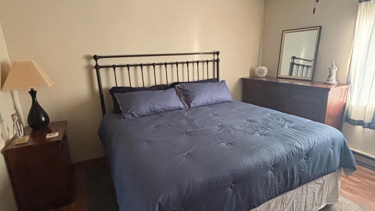 Photo of Bedroom in Oak Harbor