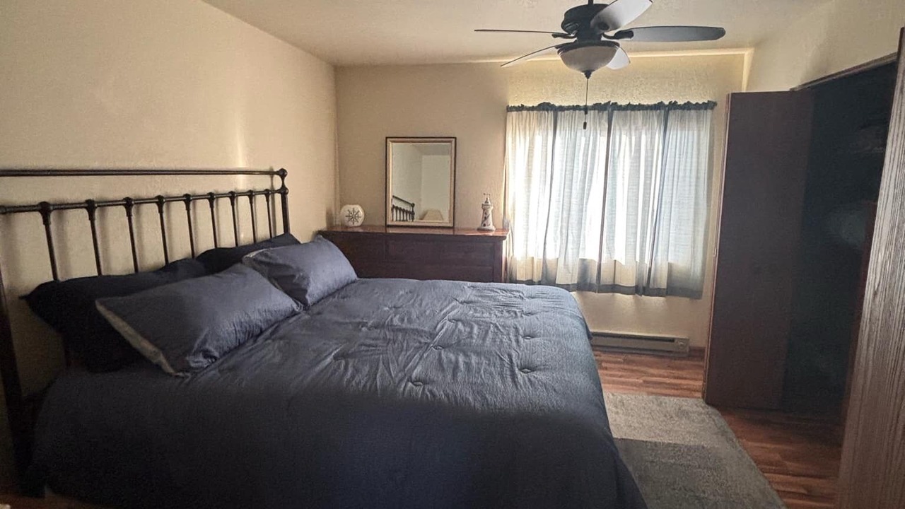 Photo of Bedroom in Oak Harbor