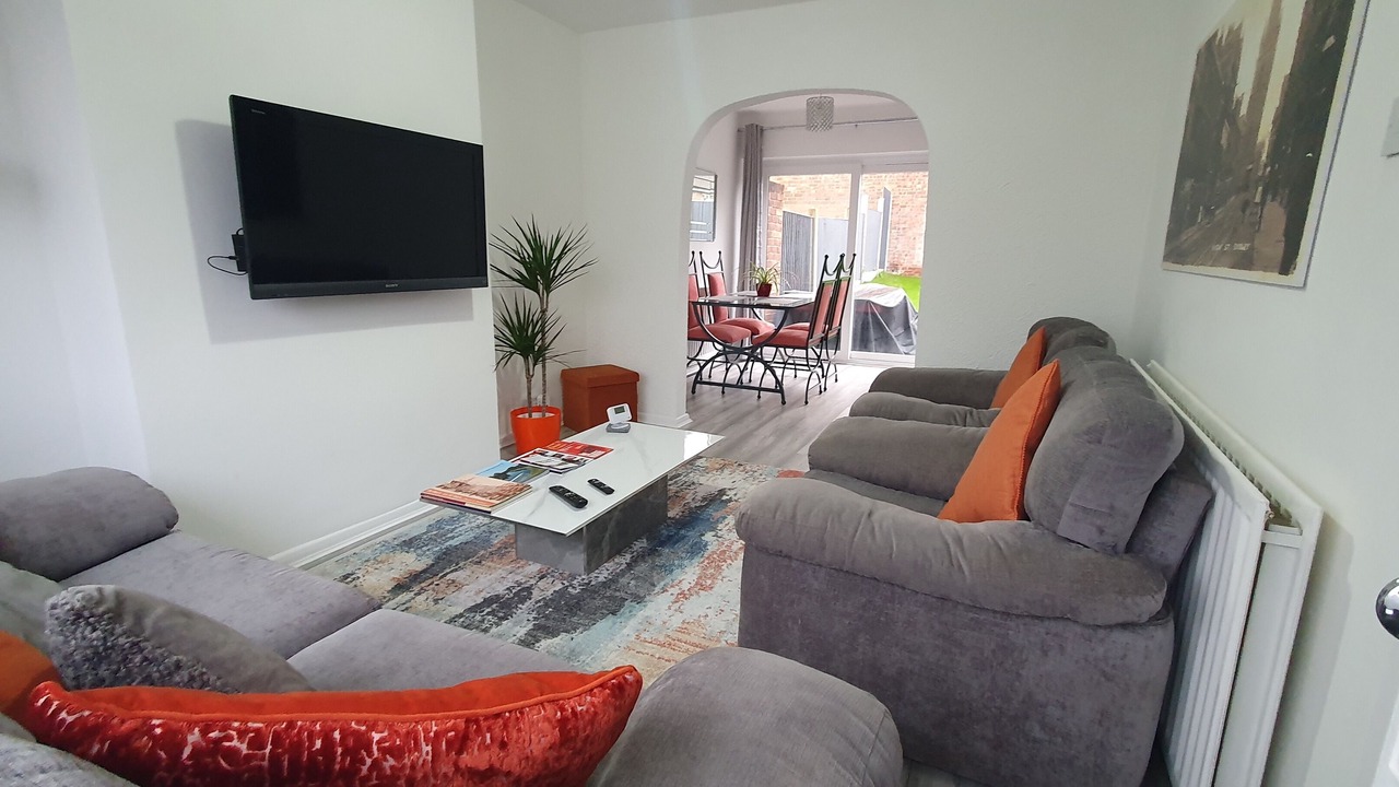 Photo of Livingroom in Brierley Hill