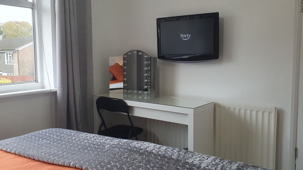 Photo of Bedroom in Brierley Hill
