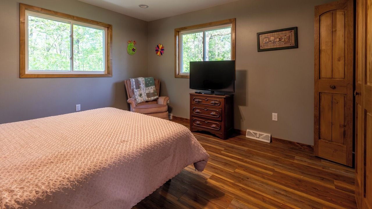 Photo of Bedroom in Ingalls
