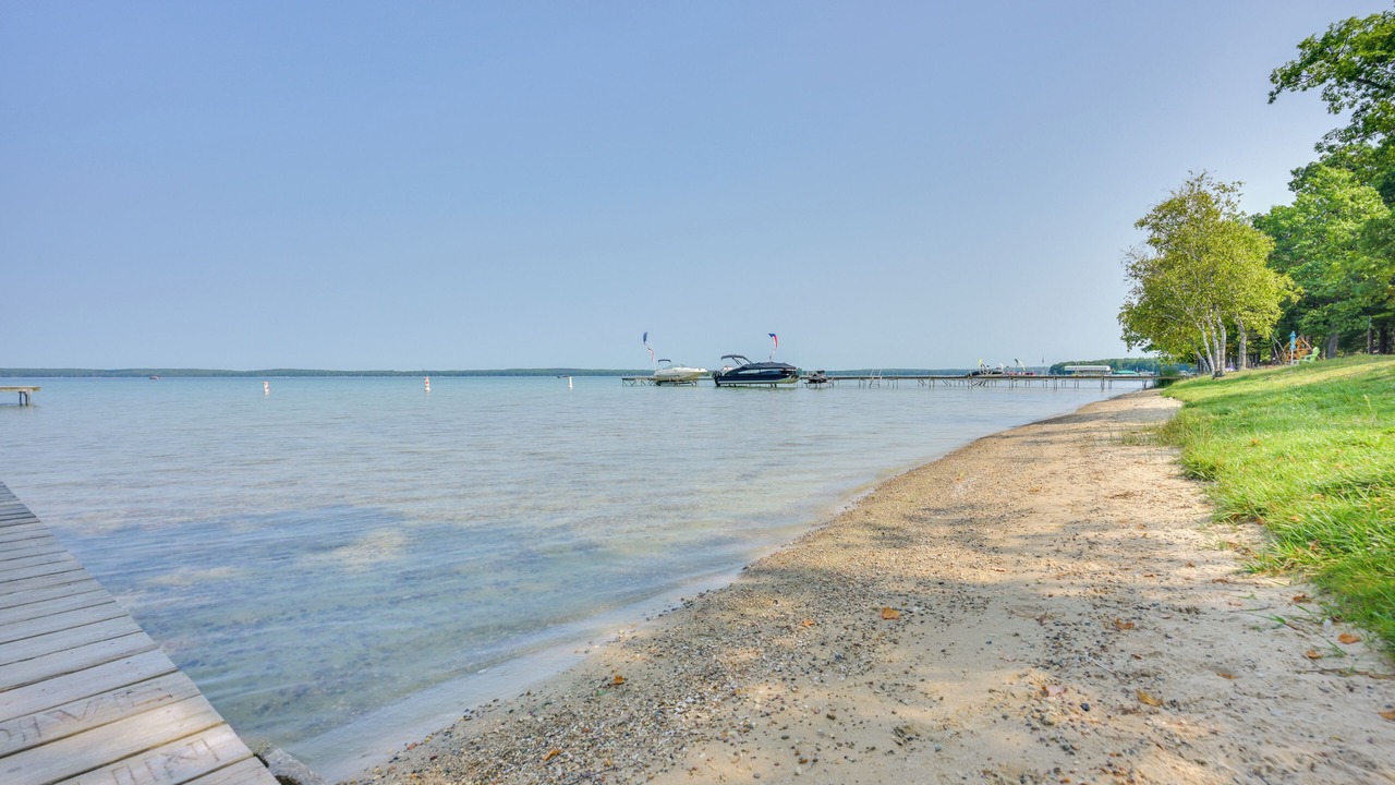 Photo of Outdoor in Higgins Lake