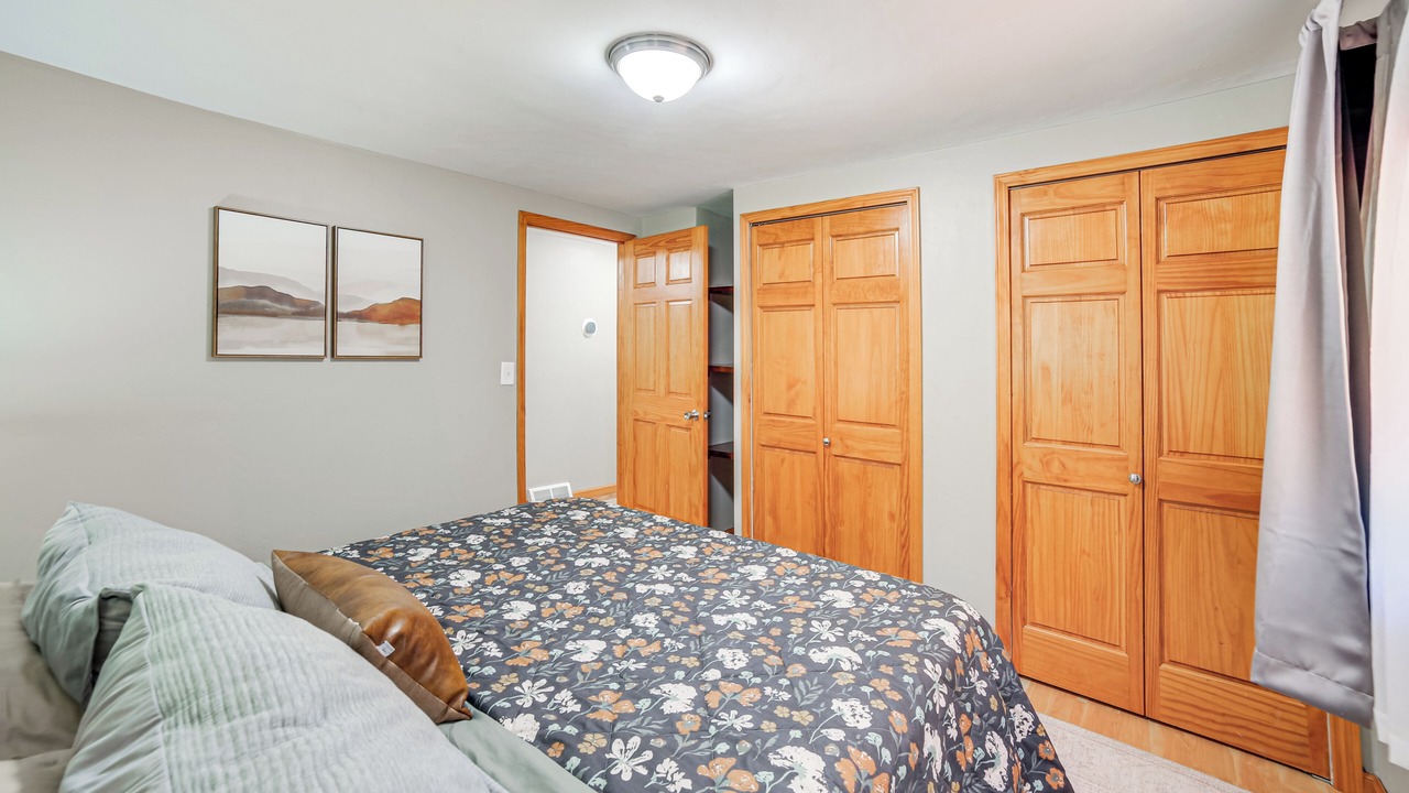 Photo of Bedroom in Suring