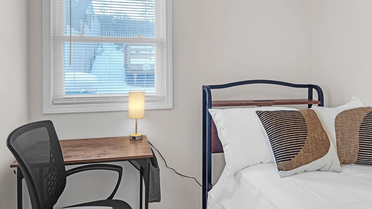 Photo of Bedroom in Lansing