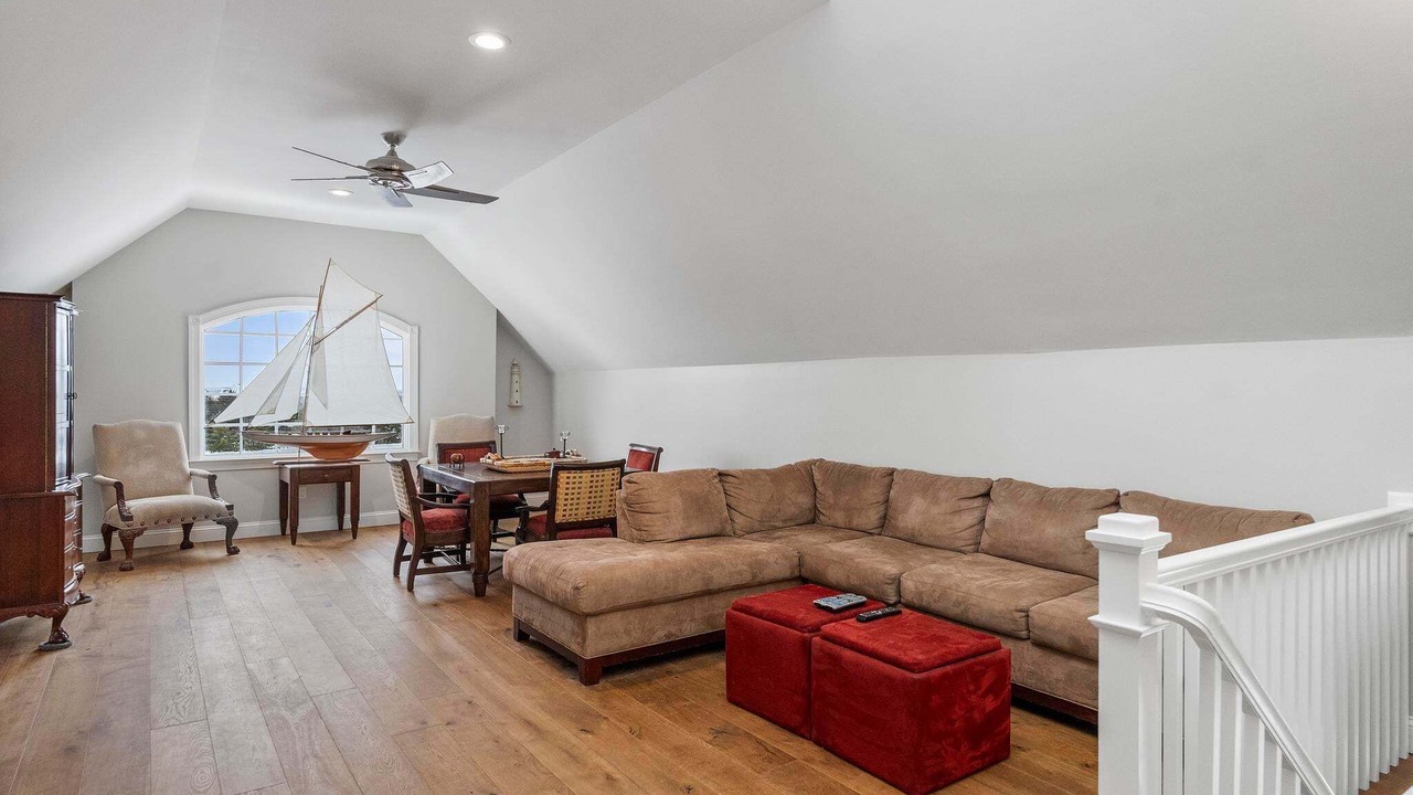 Photo of Livingroom in Bay Harbor