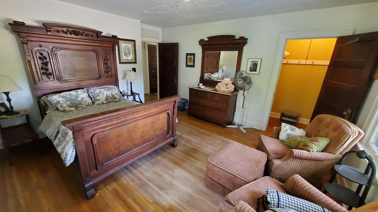 Photo of Bedroom in Fremont