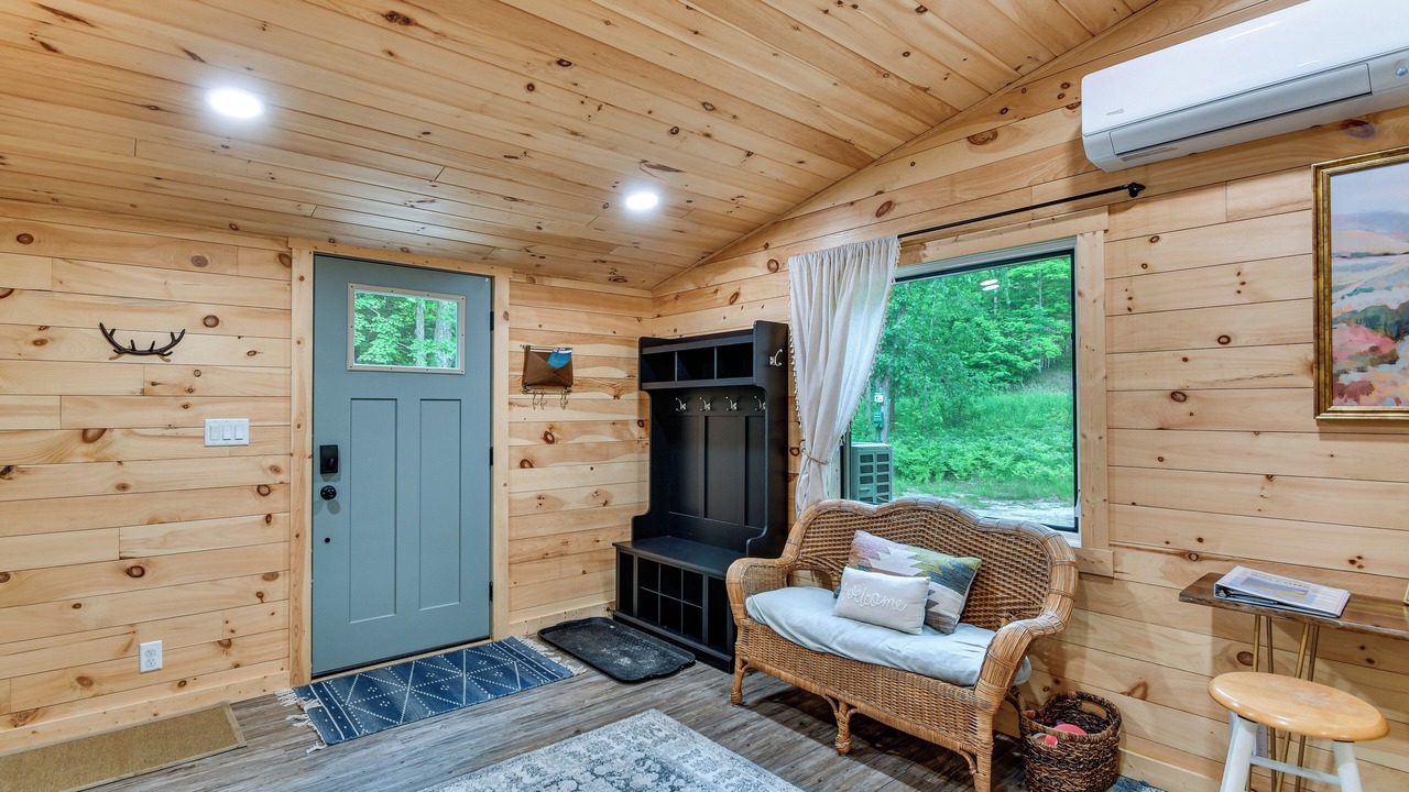 Photo of Livingroom in Empire