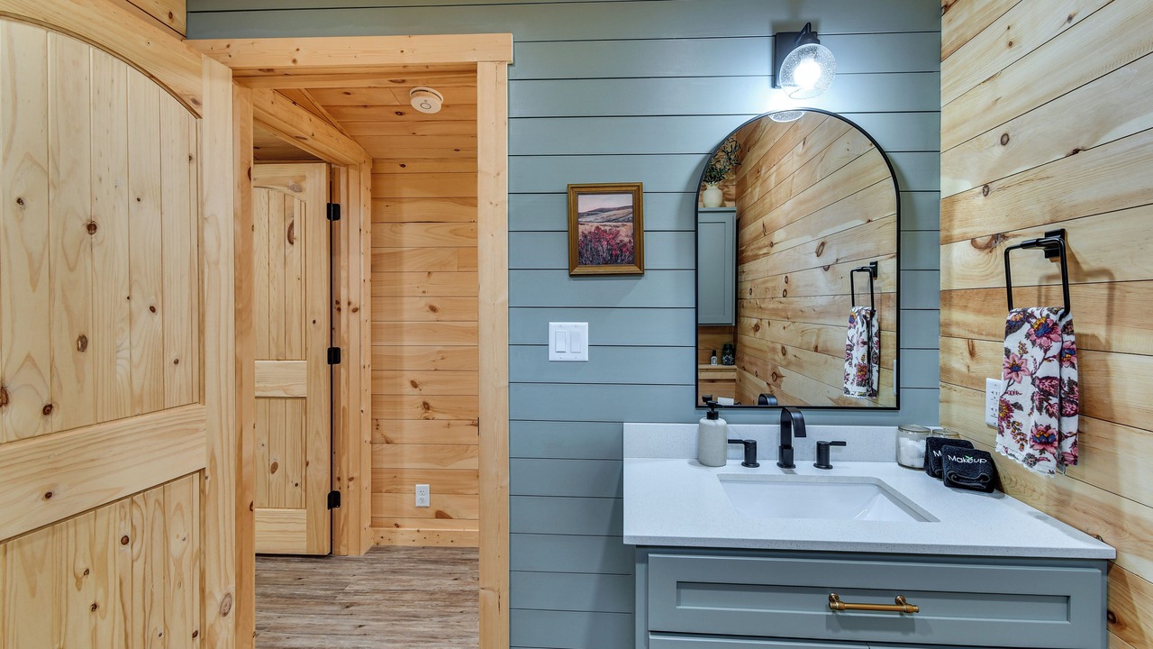 Photo of Bathroom in Empire