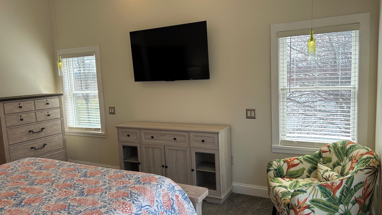 Photo of Bedroom in Oak Harbor