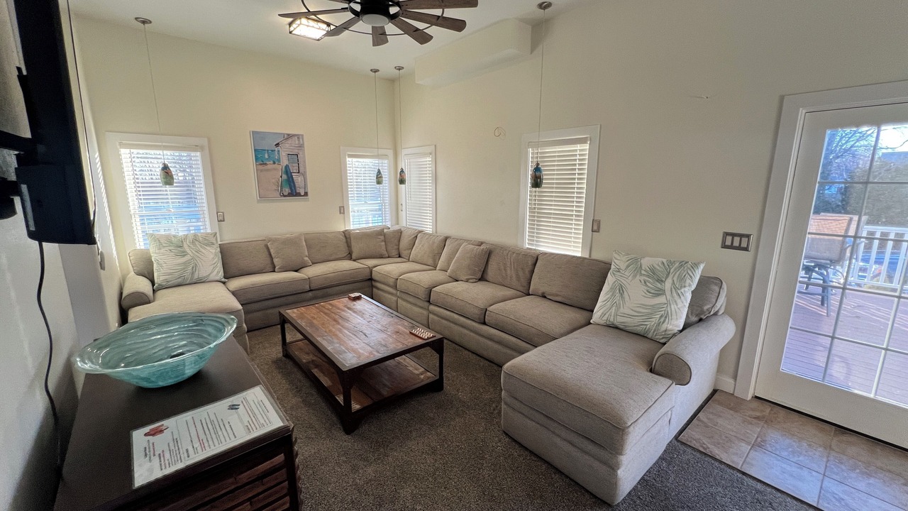 Photo of Livingroom in Oak Harbor