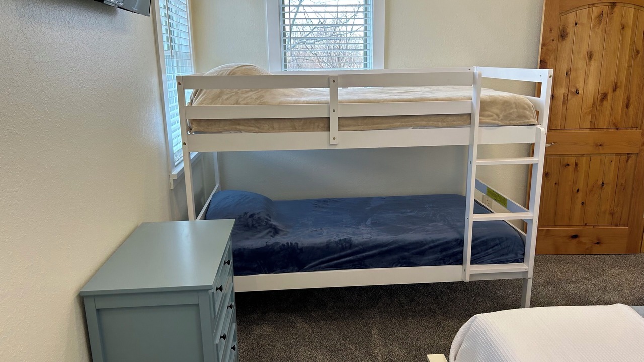 Photo of Bedroom in Oak Harbor