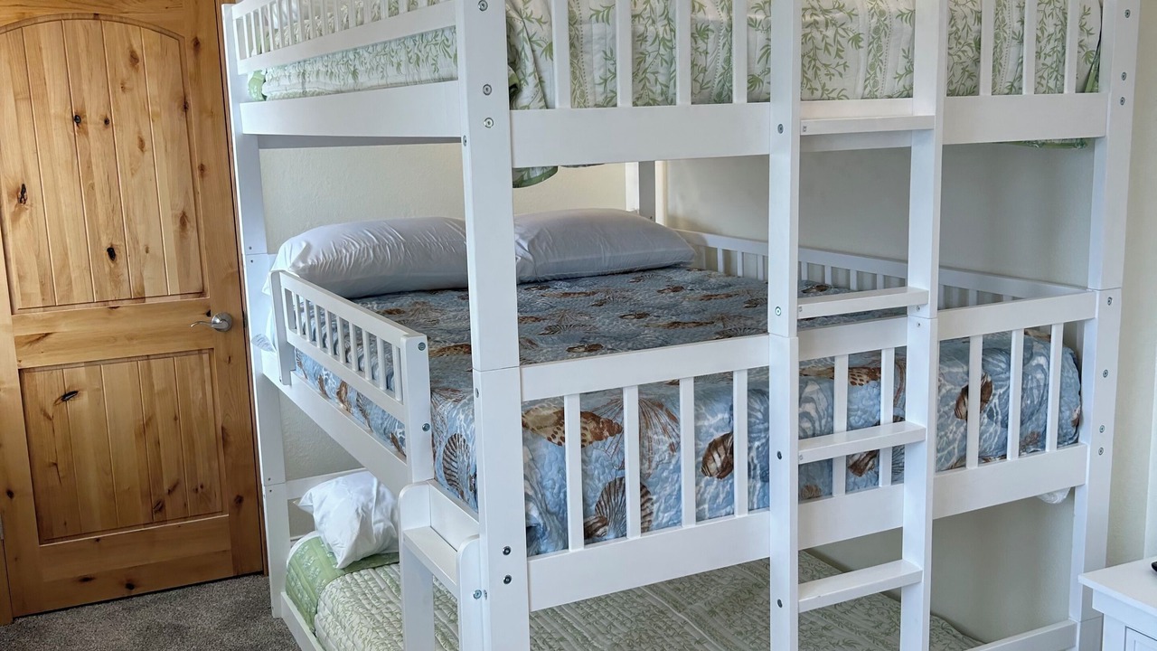 Photo of Bedroom in Oak Harbor