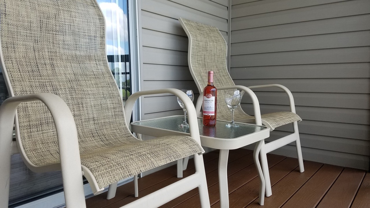 Photo of Patio Balcony in Oak Harbor
