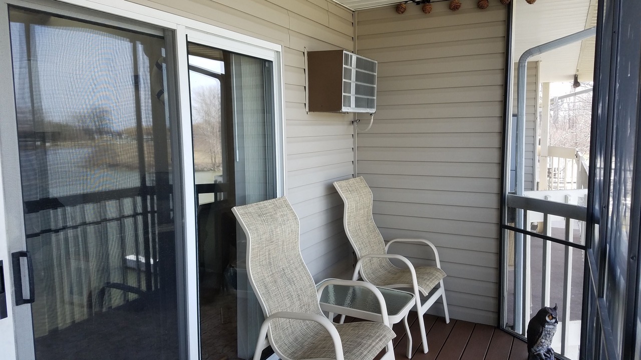 Photo of Patio Balcony in Oak Harbor
