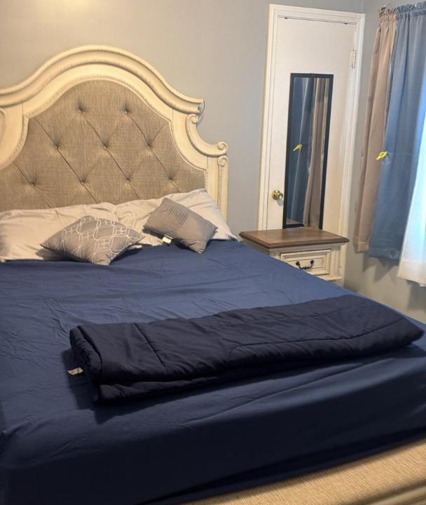 Photo of Bedroom in Burbank