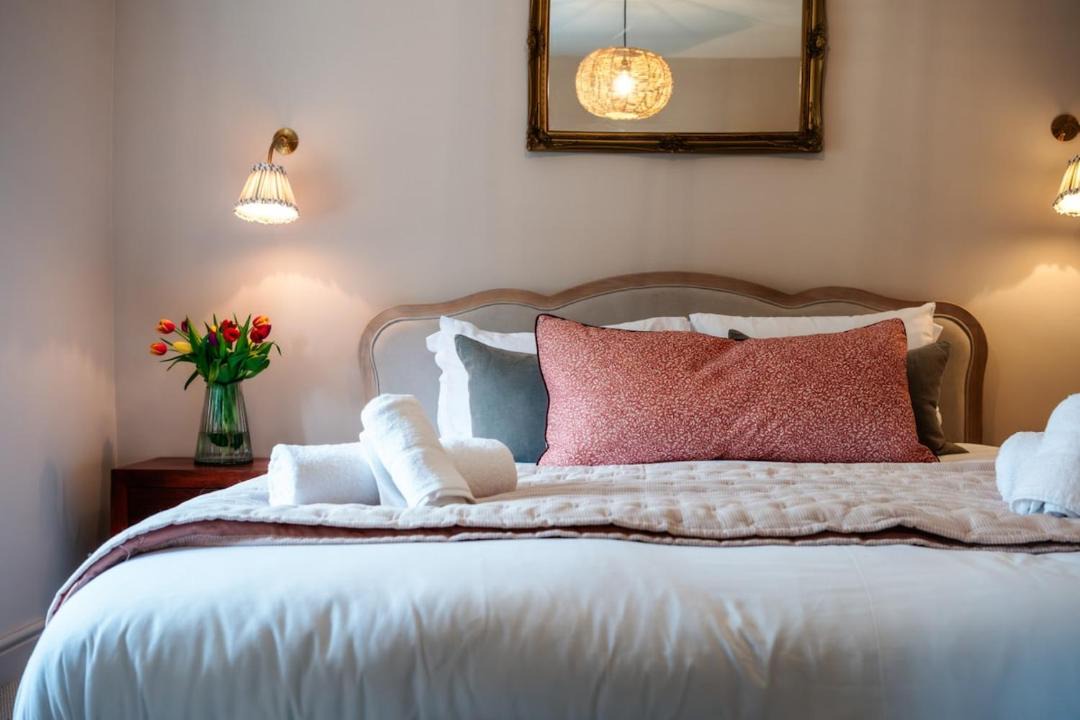 Photo of Bedroom in Bourton