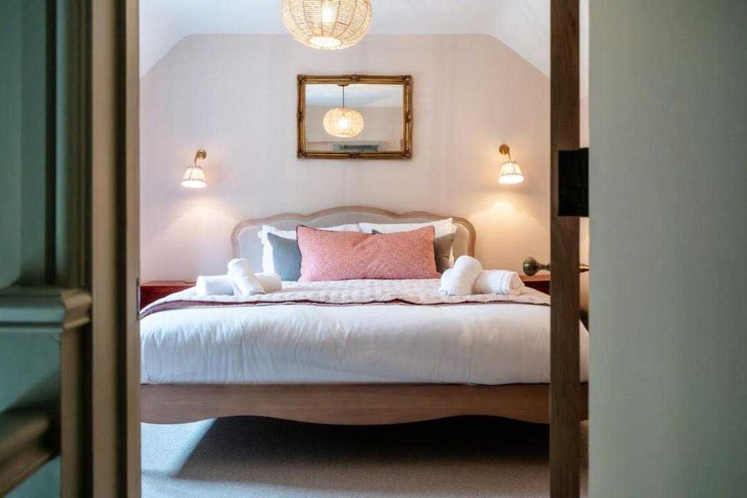 Photo of Bedroom in Bourton