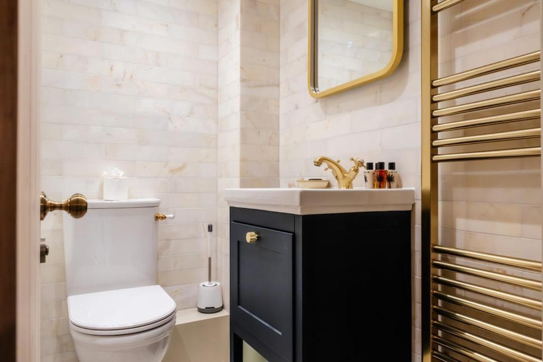 Photo of Bathroom in Bourton