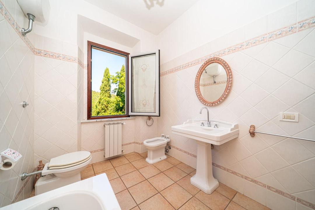 Photo of Bathroom in Pomarance