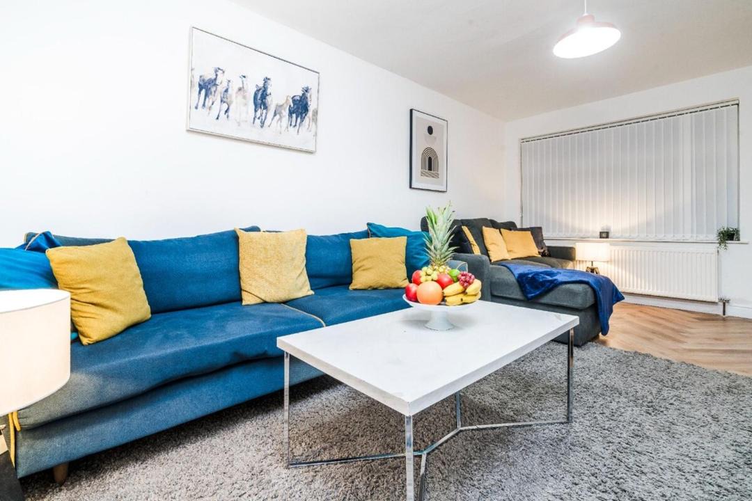 Photo of Livingroom in Oldbury