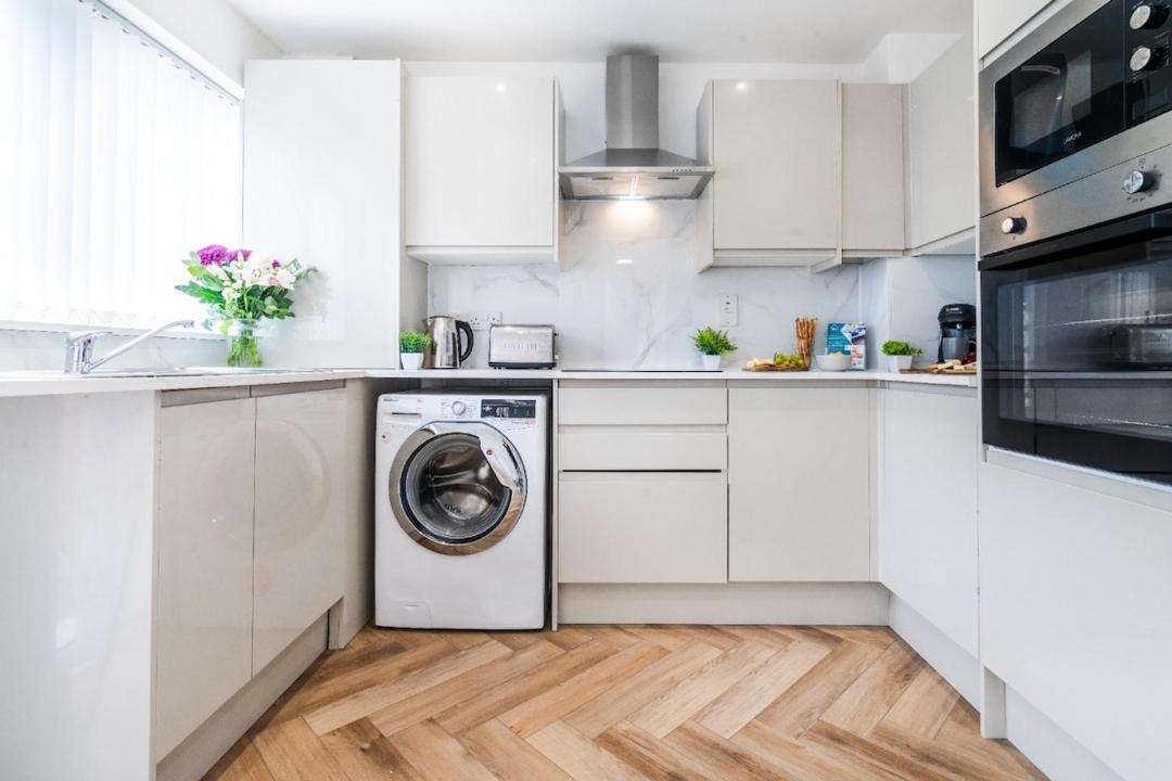 Photo of Kitchen in Oldbury