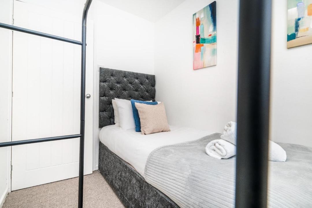 Photo of Bedroom in Oldbury