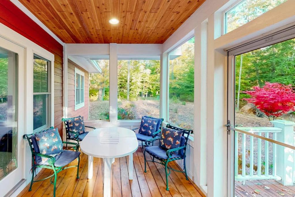 Photo of Patio Balcony in Glen Arbor