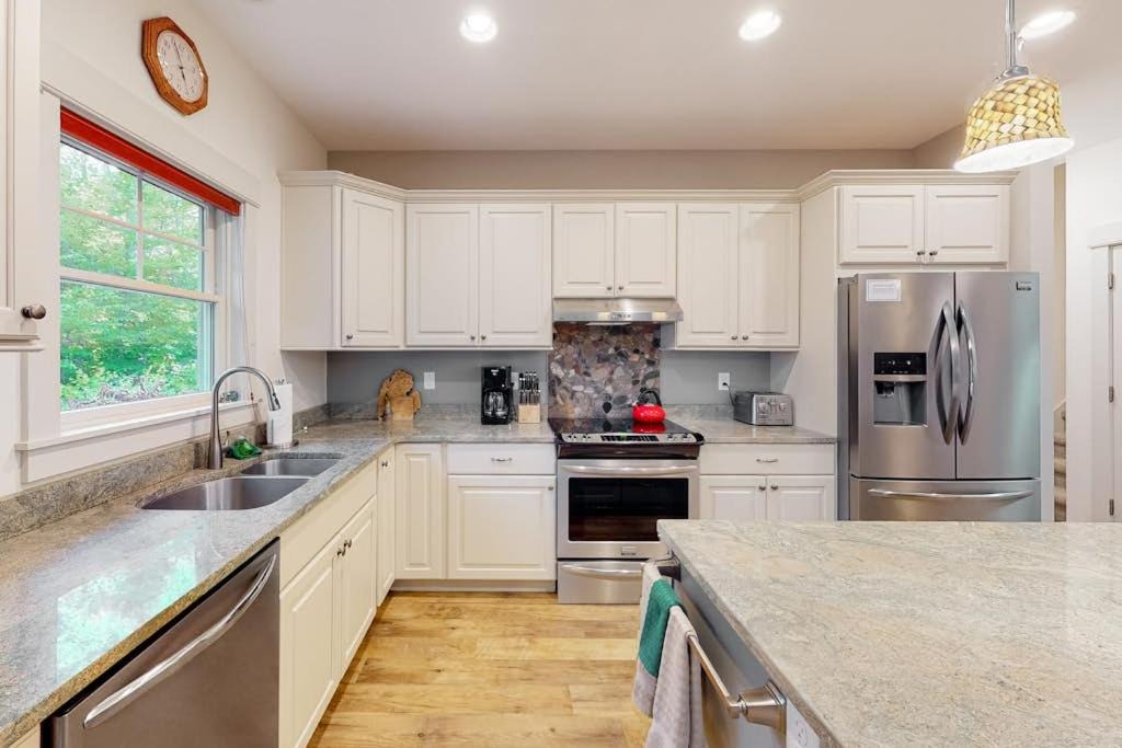 Photo of Kitchen in Glen Arbor