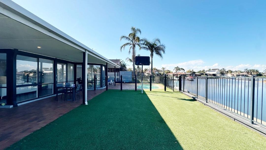 Photo of Patio Balcony in Patterson Lakes