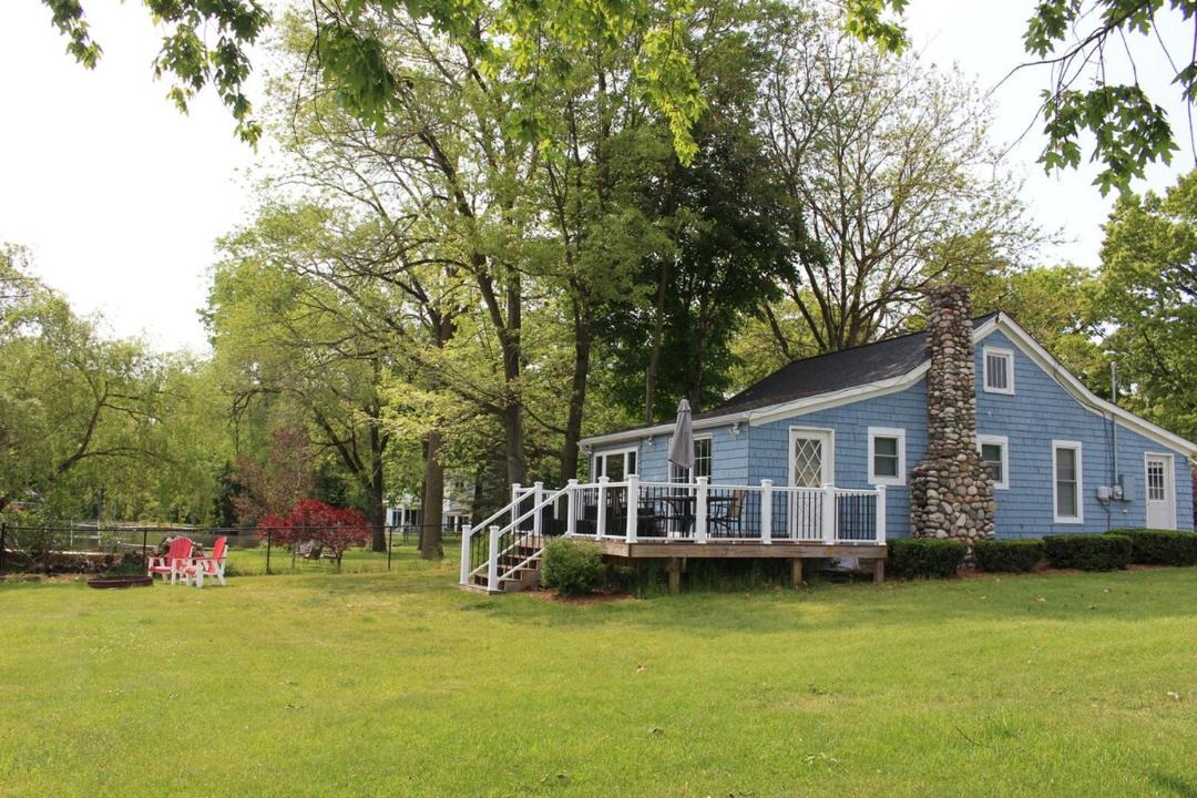 Photo of Others in Paw Paw