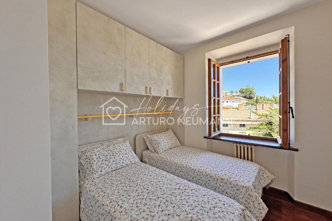 Photo of Bedroom in Numana