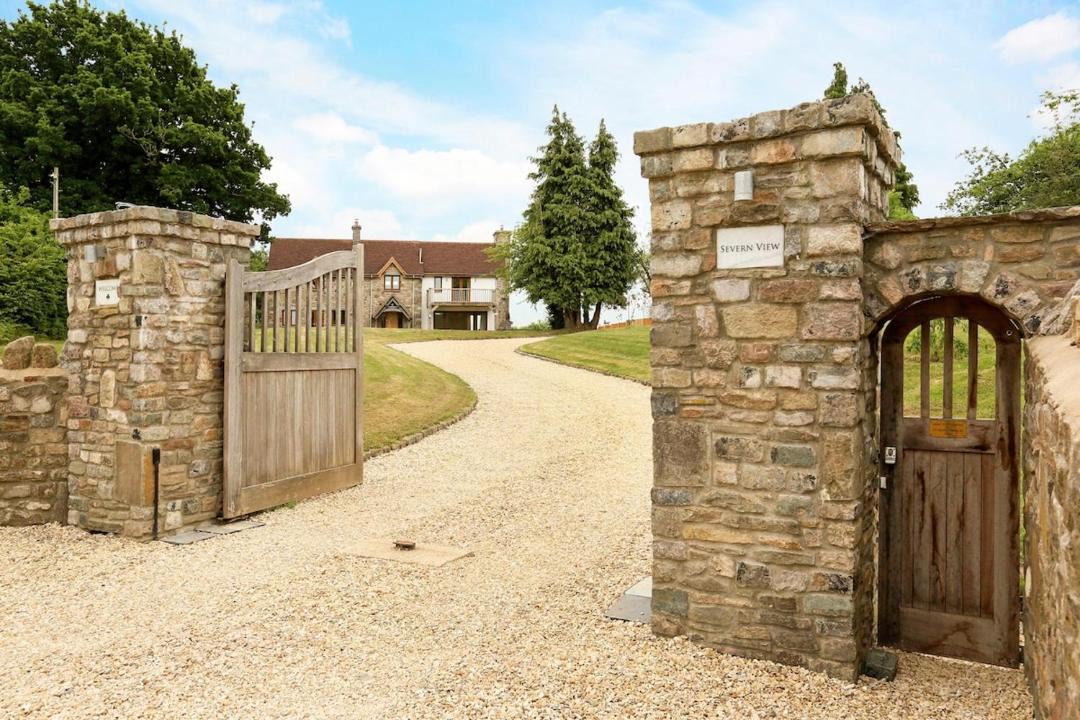 Photo of Others in Olveston