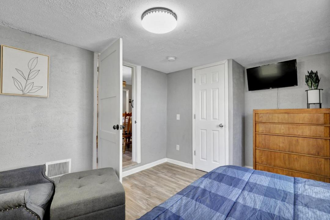 Photo of Bedroom in Lansing