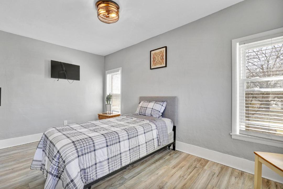 Photo of Bedroom in Lansing