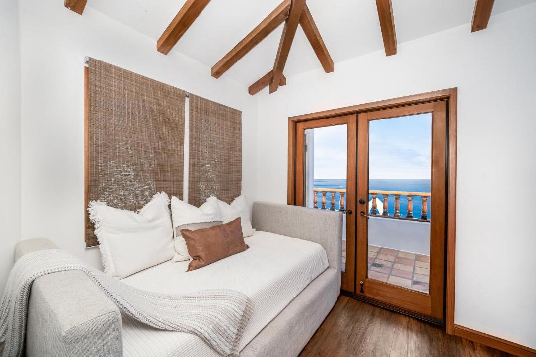 Photo of Bedroom in Avalon