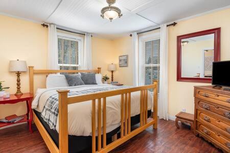 Photo of Bedroom in Michigan City