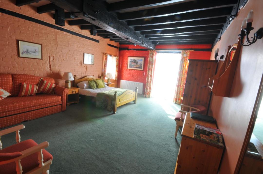 Photo of Bedroom in Alcester