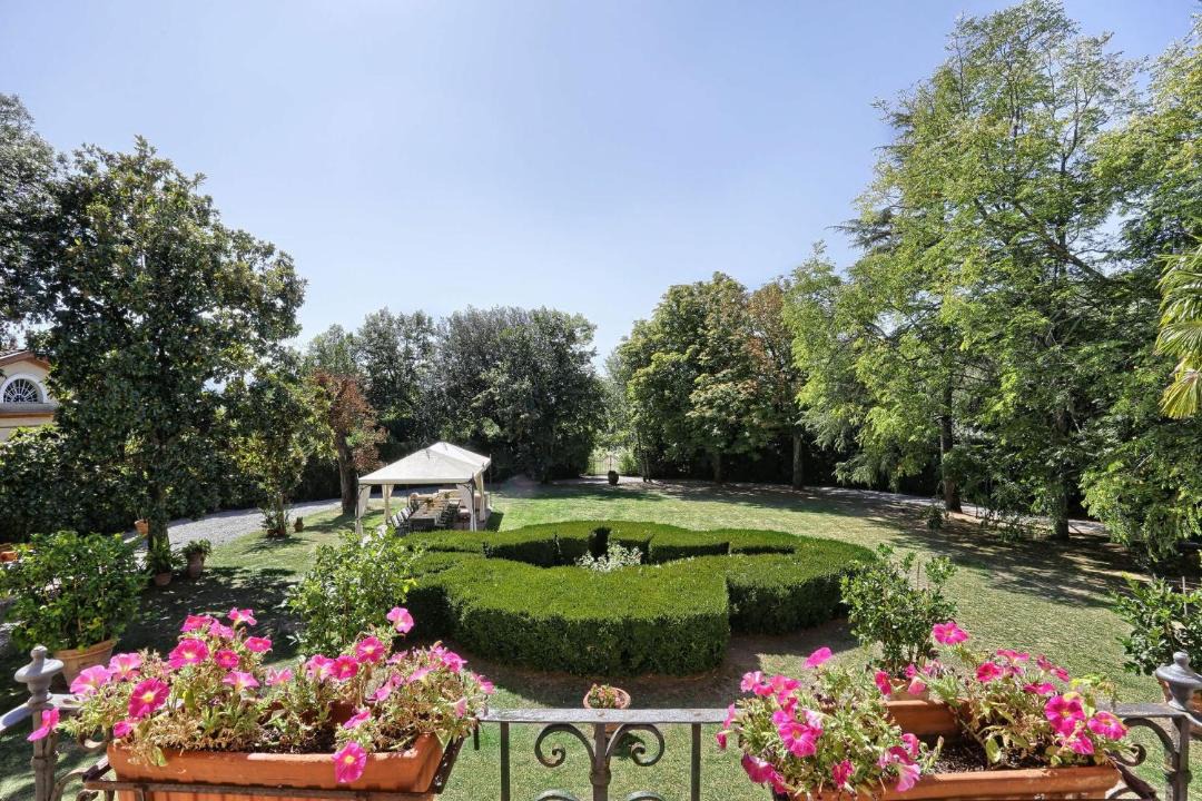 Photo of Others in Lucca