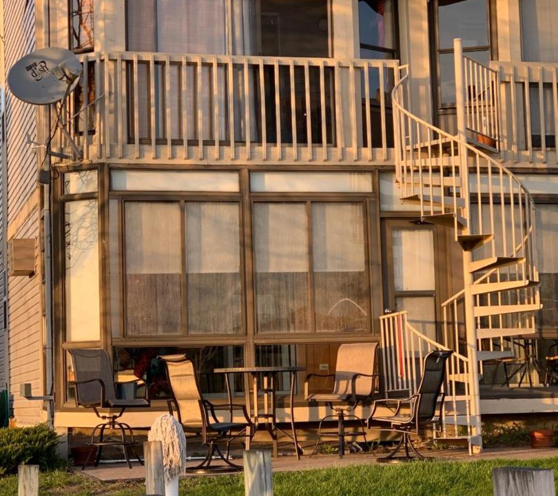 Photo of Buildings in Oak Harbor