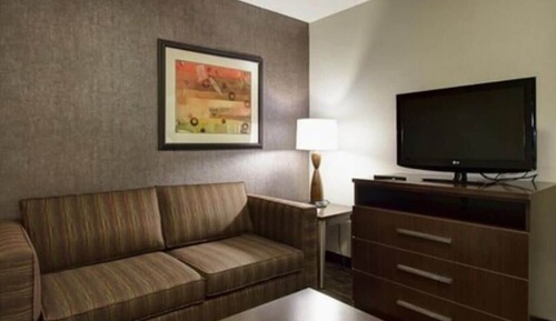 Suite, 1 King Bed, Accessible (Communications Accessible)