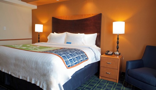 Suite, 1 King Bed with Sofa bed, Hearing Accessible (Accessible Bathtub)